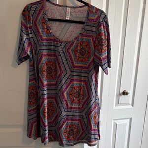 LuLaRoe Perfect T EUC Multicolor Geometric Short Sleeve Top